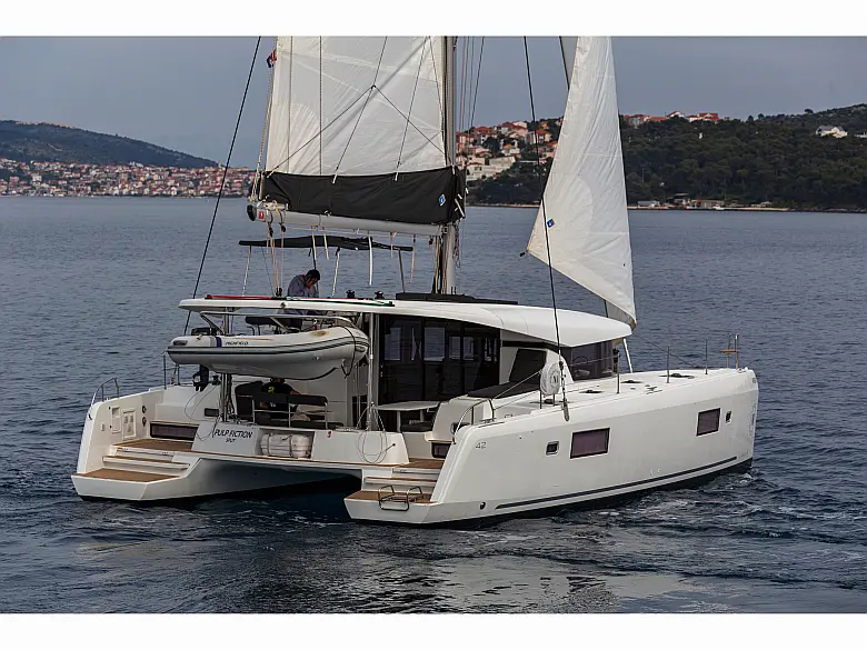 Lagoon 42