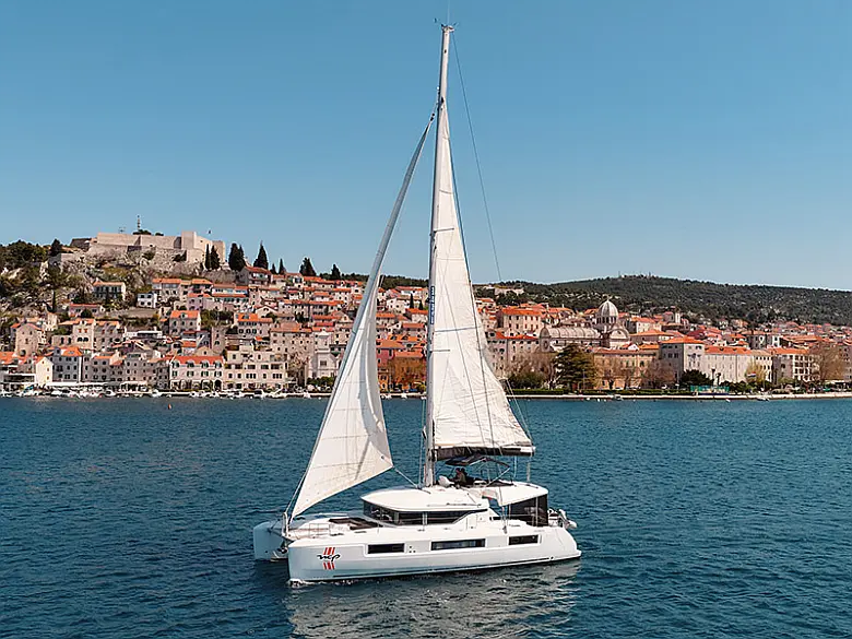 Lagoon 50