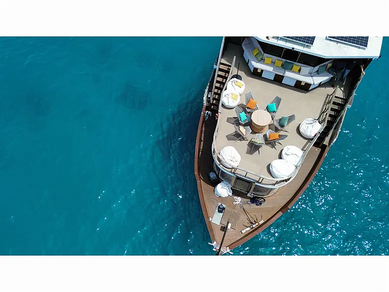 Custom build motoryacht