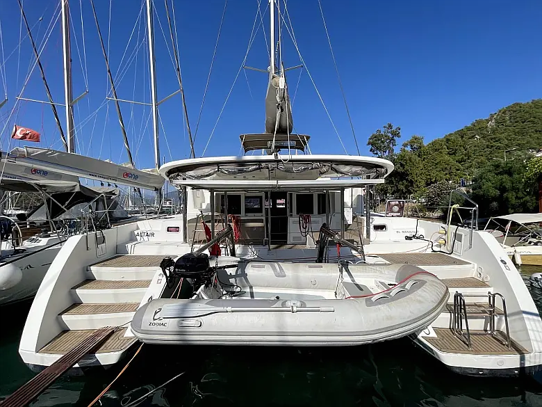 Lagoon 450 F